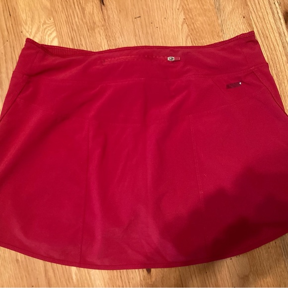 Danskin skort size medium with pockets - Picture 5 of 5
